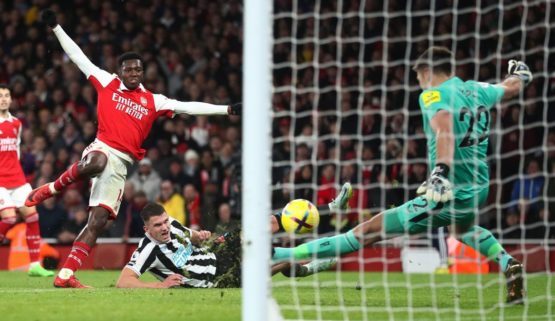 Arsenal 0-0 Newcastle: Gunners extend lead at top of Premier League table to eight points despite frustrating draw